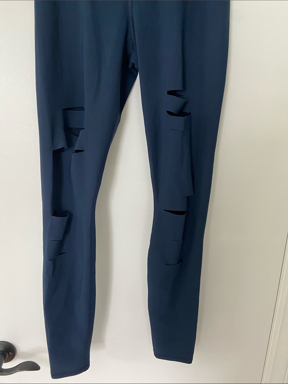 Alo Yoga Ripped Warrior Leggings Navy - Picture 4 of 13